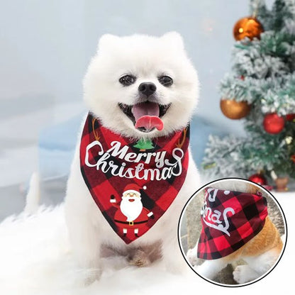 Christmas Bandana bandana pour chien rouge au cou d'un chien blanc