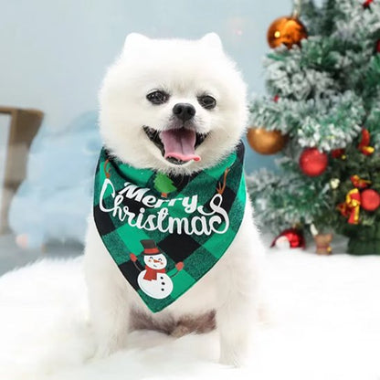 Christmas Bandana bandana pour chien vert au cou d'un chien blanc