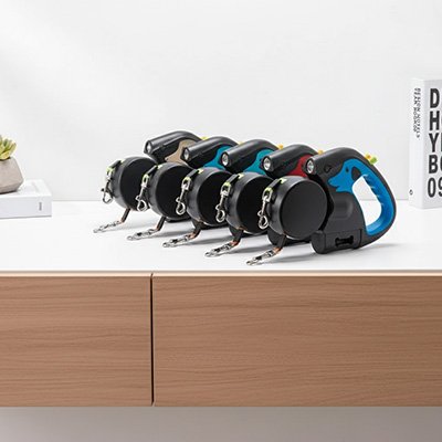 DualStrap vu des quatre laisse double pour chien bleu rouge beige et bleu pale